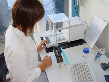 Ved NIFES analyseres tilsetningsstoffer i mat. (Foto: NIFES) Ved NIFES analyseres tilsetningsstoffer i mat. (Foto: NIFES)