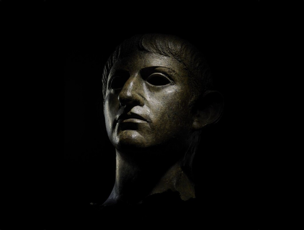 Han blir presentert som et monster og en blodtørstig tyrann. Kristne har pekt ham ut som selve antikrist. Er det den sanne historien? Dette bronsehodet av Nero ble funnet i England. Han blir presentert som et monster og en blodtørstig tyrann. Kristne har pekt ham ut som selve antikrist. Er det den sanne historien? Dette bronsehodet av Nero ble funnet i England.