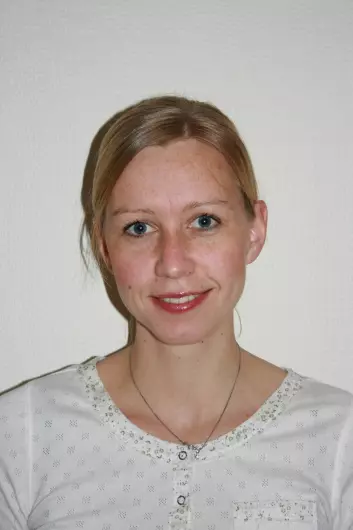 Høgskolelektor Britt Elin Øiestad har i sin doktorgrad sett på slitasjeforandringer og knefunksjon hos folk som er operert for korsbåndskader.