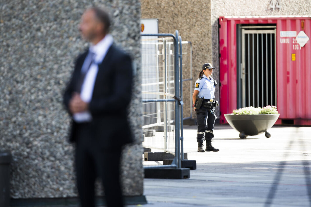 Ti år etter terrorangrepet mot Arbeiderpartiet i Regjeringskvartalet og på Utøya er det framleis store svakheiter i den norske terrorberedskapen. – Mykje har blitt betre dei siste ti åra, men det er framleis svake punkt, seier Helge Renå, forskaren som gjekk gjennom politiet sitt arbeid minutt for minutt under terroren. Ti år etter terrorangrepet mot Arbeiderpartiet i Regjeringskvartalet og på Utøya er det framleis store svakheiter i den norske terrorberedskapen. – Mykje har blitt betre dei siste ti åra, men det er framleis svake punkt, seier Helge Renå, forskaren som gjekk gjennom politiet sitt arbeid minutt for minutt under terroren.