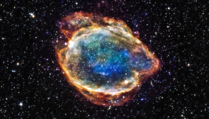 Her ser du restene etter en supernova som ble til nettopp ved at en hvit dverg sugde til seg stoff fra en annen stjerne. Nå er det bare en sky av støv igjen. Astronomene kaller skyen G299. Her ser du restene etter en supernova som ble til nettopp ved at en hvit dverg sugde til seg stoff fra en annen stjerne. Nå er det bare en sky av støv igjen. Astronomene kaller skyen G299.