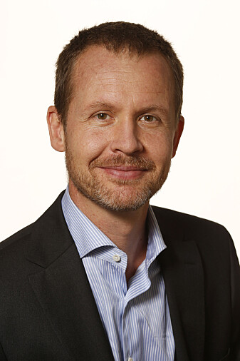 Edwin Leuven peker også på de økonomiske og genetiske resultatene av at leger gifter seg med leger og jurister med jurister. Edwin Leuven peker også på de økonomiske og genetiske resultatene av at leger gifter seg med leger og jurister med jurister.