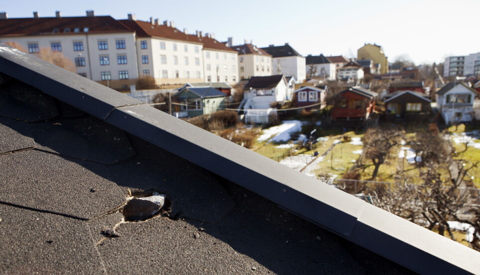 Dette meteoritt-fragmentet havnet i taket på en kolonihage-hytte på Rodeløkka i Oslo.