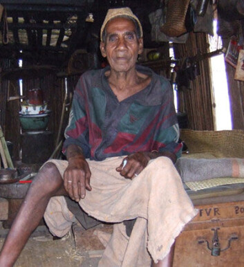 Høvding Séfo i byen Andemaka på Madagaskar vil gjerne bli tatt med på råd av turoperatørar som tilbyr reiser for turistar til Madagaskar. (Foto: Øystein Jensen) Høvding Séfo i byen Andemaka på Madagaskar vil gjerne bli tatt med på råd av turoperatørar som tilbyr reiser for turistar til Madagaskar. (Foto: Øystein Jensen)