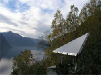 "Radarreflektor utplassert i fjellsida ved Åknes." "Radarreflektor utplassert i fjellsida ved Åknes."