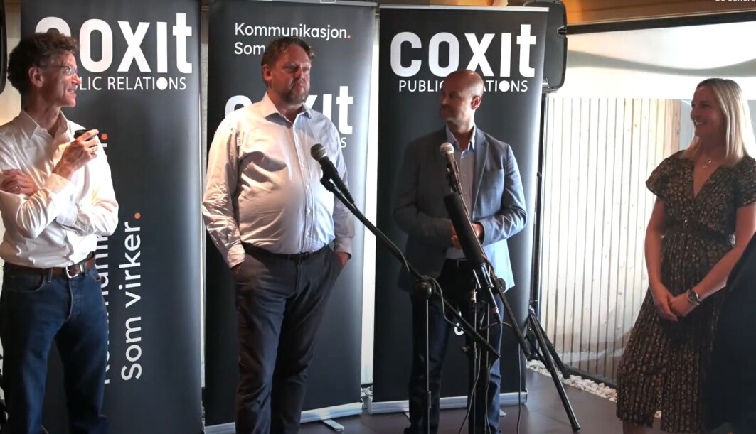 Onsdag møttes Petter-Børre Furberg, administrerende direktør i Telenor Norge (til venstre), Pål Molander, direktør ved Statens arbeidsmiljøinstitutt (STAMI) , Lasse Ruud, administerende direktør i Ayfie group og Torill Eidsheim, stortingsrepresentant for Høyre og leder i Stortingets teknogruppe på Arendalsuka til en diskusjon om fremtidens arbeidsliv. Onsdag møttes Petter-Børre Furberg, administrerende direktør i Telenor Norge (til venstre), Pål Molander, direktør ved Statens arbeidsmiljøinstitutt (STAMI) , Lasse Ruud, administerende direktør i Ayfie group og Torill Eidsheim, stortingsrepresentant for Høyre og leder i Stortingets teknogruppe på Arendalsuka til en diskusjon om fremtidens arbeidsliv.