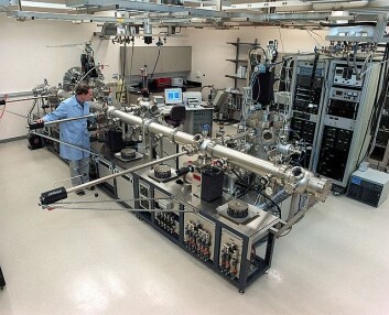 Bildet viser MBE-anlegget i William R. Wiley Environmental Molecular Sciences Laboratory. (Foto: Wikipedia) Bildet viser MBE-anlegget i William R. Wiley Environmental Molecular Sciences Laboratory. (Foto: Wikipedia)