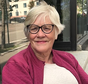 forskning.no møtte Inger Vitalini på gata i Oslo. Hun har mange venner i Nord-Norge og mener bestemt at folk nord i landet banner mer enn andre steder. Hun banner selv også av og til. –Når jeg blir irritert og forbanna så sier jeg både det ene og det andre, men bare til meg selv. Mest faen, egentlig. Det er bare en måte å ta ut frustrasjon på. forskning.no møtte Inger Vitalini på gata i Oslo. Hun har mange venner i Nord-Norge og mener bestemt at folk nord i landet banner mer enn andre steder. Hun banner selv også av og til. –Når jeg blir irritert og forbanna så sier jeg både det ene og det andre, men bare til meg selv. Mest faen, egentlig. Det er bare en måte å ta ut frustrasjon på.
