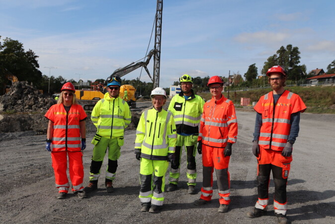 Samarbeid om feltforsøk: Ragnhild Sarsten (Bane NOR), Andreas Eide (Argeo), Atle Gerhardsen (Cautus Geo), Tonje Eide Helle (Multiconsult), Eivind S. Juvik og Petter Magnus Jensen (Statens vegvesen). Samarbeid om feltforsøk: Ragnhild Sarsten (Bane NOR), Andreas Eide (Argeo), Atle Gerhardsen (Cautus Geo), Tonje Eide Helle (Multiconsult), Eivind S. Juvik og Petter Magnus Jensen (Statens vegvesen).