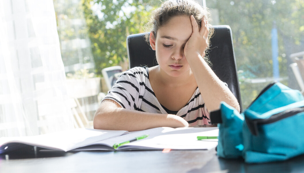 Hodepine, vondt i magen,stress og tristhet. Dette fikk svenske elever mer da de fikk karakterer tidligere enn før. Hodepine, vondt i magen,stress og tristhet. Dette fikk svenske elever mer da de fikk karakterer tidligere enn før.