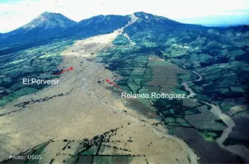Nedbøren fra orkanen Mitch utløste hele 10 000 leir- og jordskred i Nicaragua i løpet av to dageret i oktober 1998. Lahar-skredet i Casita utslettet to landsbyer. (Foto: USGS)