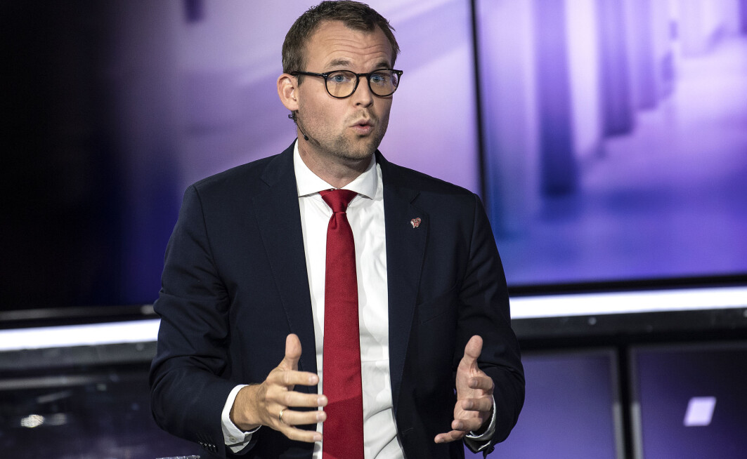 En ny studie viser at hvordan folk beskrev lederen av et parti hadde vel så mye å si for hva de stemte, som innholdet i politikken. Her er Kjell Ingolf Ropstad (Kristelig Folkeparti) på partilederdebatt på TV2 31. august. En ny studie viser at hvordan folk beskrev lederen av et parti hadde vel så mye å si for hva de stemte, som innholdet i politikken. Her er Kjell Ingolf Ropstad (Kristelig Folkeparti) på partilederdebatt på TV2 31. august.