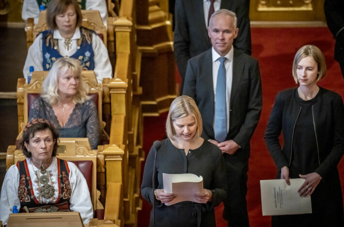Rikspolitikere i Norge må gå gradene i et parti, fra kommunestyrer og oppover. I Norge er det nesten umulig for en politiker å gjøre karriere uten partiet sitt. Her fra den høytidelige åpningen av Stortinget i 2020.