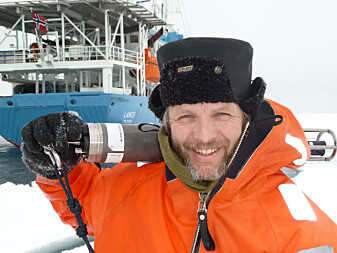 Arild Sundfjord er en av forskerne som studerer samspillet mellom fjorder og isbreer på Svalbard. Arild Sundfjord er en av forskerne som studerer samspillet mellom fjorder og isbreer på Svalbard.
