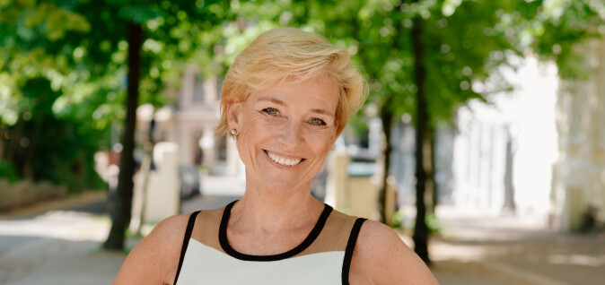 - De fleste kan fra 62 år nå kombinere uttak av pensjon med fortsatt arbeid, sier Alexandra Plathe, jurist og rådgiver i Formuesforvaltning Pensjonsrådgivning AS. - De fleste kan fra 62 år nå kombinere uttak av pensjon med fortsatt arbeid, sier Alexandra Plathe, jurist og rådgiver i Formuesforvaltning Pensjonsrådgivning AS.