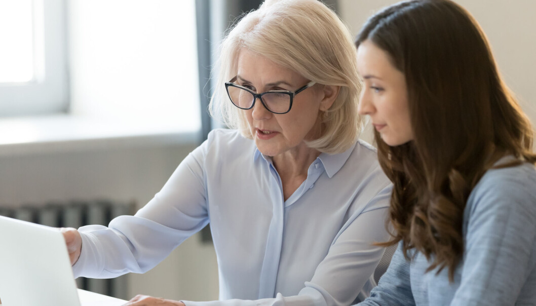 Eldre i arbeidslivet trives bedre enn de yngre, viser svenske studier. Norsk kartlegging viser at de fleste eldre som jobber, har en lederstilling eller er lærer. Eldre i arbeidslivet trives bedre enn de yngre, viser svenske studier. Norsk kartlegging viser at de fleste eldre som jobber, har en lederstilling eller er lærer.
