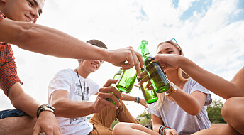 Ungdommer drikker mer hvis de er redd for å gå glipp av noe, viser norsk studie