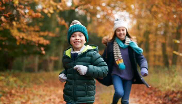 Kanskje er en kjedelig dag det som skal til for å løpe ut og undersøke skogen i høstdrakt? Kanskje er en kjedelig dag det som skal til for å løpe ut og undersøke skogen i høstdrakt?