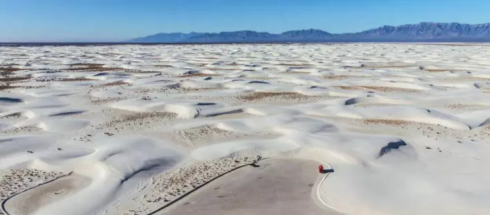 Dette er White Sands-nasjonalparken i New Mexico. Navnet er ikke så overraskende.