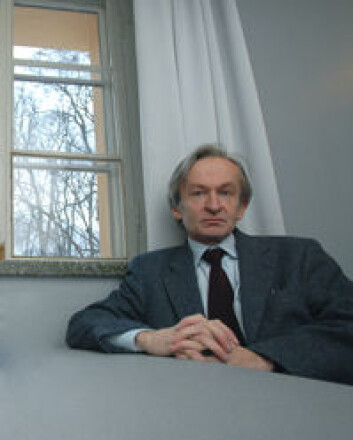 - Med opprettelsen av Institutt for teoretisk astrofysikk fikk Universitetet i Oslo sitt første senter for fremragende forskning, påpeker John Peter Collett. (Foto: Ola Sæther) - Med opprettelsen av Institutt for teoretisk astrofysikk fikk Universitetet i Oslo sitt første senter for fremragende forskning, påpeker John Peter Collett. (Foto: Ola Sæther)