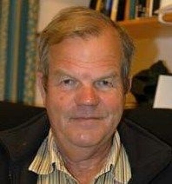 Stein Ugelvik Larsen, professor emeritus ved Institutt for samanliknande politikk, UiB, har fått eit sterkt innblikk i krigsbarna si leiting etter sin tyske far. (Foto: Åse Johanne Roti Dahl) Stein Ugelvik Larsen, professor emeritus ved Institutt for samanliknande politikk, UiB, har fått eit sterkt innblikk i krigsbarna si leiting etter sin tyske far. (Foto: Åse Johanne Roti Dahl)