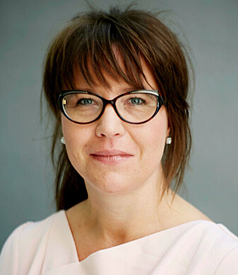 – I Norden oppdrar vi barna med tanke på at de selv skal vite hva de kan gjøre når de møter risiko, forteller professor Elisabeth Staksrud. – I Norden oppdrar vi barna med tanke på at de selv skal vite hva de kan gjøre når de møter risiko, forteller professor Elisabeth Staksrud.
