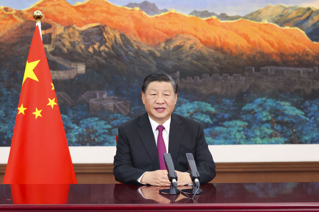 Kinas president Xi Jinping lanserte Belte-vei-Initiativet (BRI) i 2013. Nå får det kraftig kritikk for sine lite åpne betingelser, og for at det fremmer økt gjeld og korrupsjon. Kinas president Xi Jinping lanserte Belte-vei-Initiativet (BRI) i 2013. Nå får det kraftig kritikk for sine lite åpne betingelser, og for at det fremmer økt gjeld og korrupsjon.