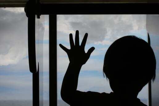 Omsorgsovertakelser etter familievold: Hvorfor benekter foreldre vold mot barn?