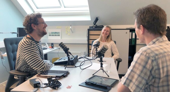 Ingjald Pilskog and Stephen Outten interviewing Jenny Hagen. Ingjald Pilskog and Stephen Outten interviewing Jenny Hagen.