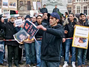 Demonstrasjoner mot Libyas president Muammar Gaddafi i Haag i Nederland (Foto: Roel Wijnants/Flickr Creative Commons)