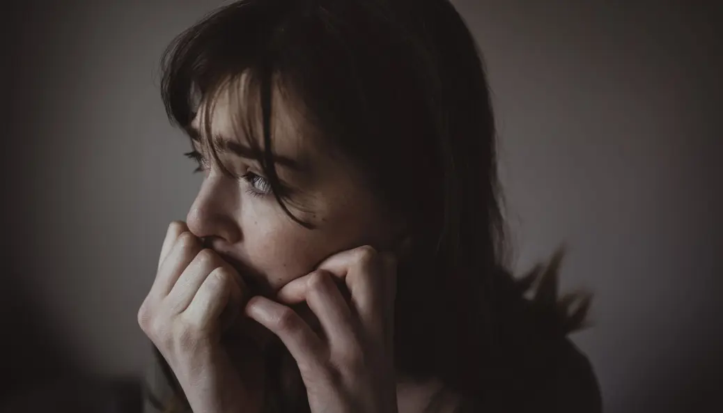 Symptomer på angst og depresjon økte i befolkningen under pandemien, men hva vet vi egentlig om hvorfor noen av oss slet mer enn andre? Symptomer på angst og depresjon økte i befolkningen under pandemien, men hva vet vi egentlig om hvorfor noen av oss slet mer enn andre?