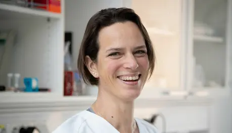 Astrid Woodhouse er forsker ved NTNU og fysioterapeut ved smerteklinikken på St Olavs hospital.