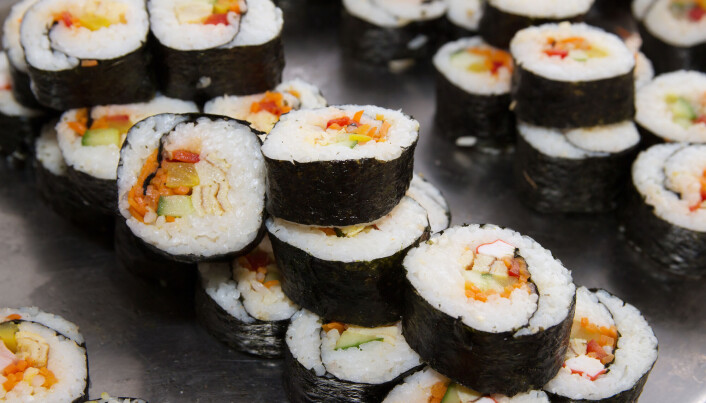 Du har kanskje spist sushi? Det ytterste laget på disse bitene er laget av tare. Du har kanskje spist sushi? Det ytterste laget på disse bitene er laget av tare.