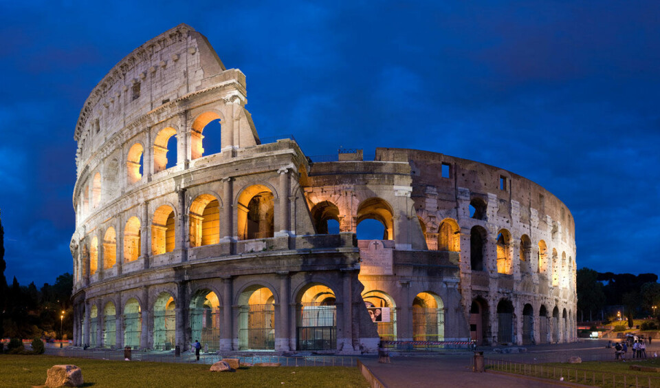 Colosseum i Roma har de karakteristiske søylene som man på 1700-tallet forbandt med demokratiet.  (Foto: Wikimedia Commons)