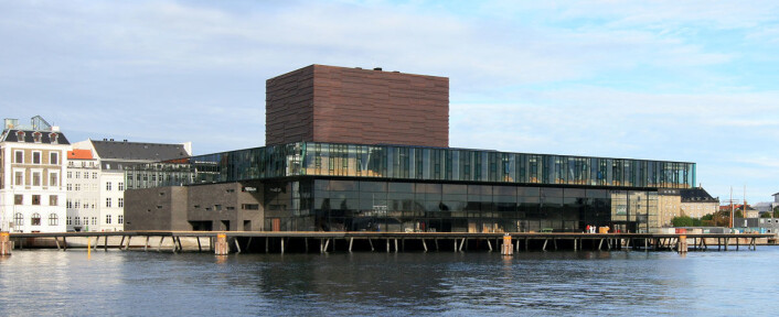 Teateret i København inviterer via arkitekturen sin borgerne «innenfor» til teater og kaféhygge. (Foto: Wikimedia Commons) Teateret i København inviterer via arkitekturen sin borgerne «innenfor» til teater og kaféhygge. (Foto: Wikimedia Commons)