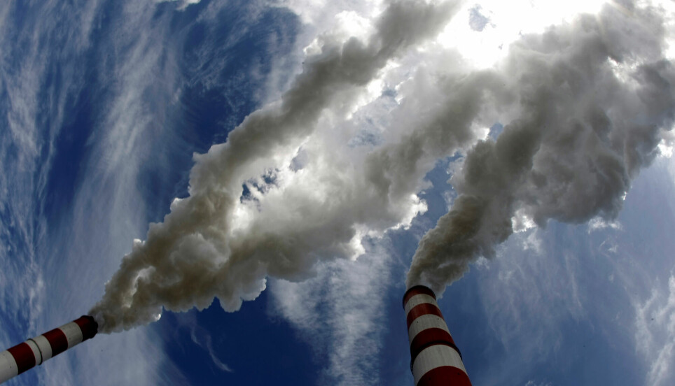 Klimagasser til glede, ikke til skade. Slik ser det ut på Europas mest forurensende kraftverk, Bełchatów i Polen. Et norskledet prosjekt kan både bruke slike utslipp til nyttige kjemikalier og erstatte kull og olje som råstoff.