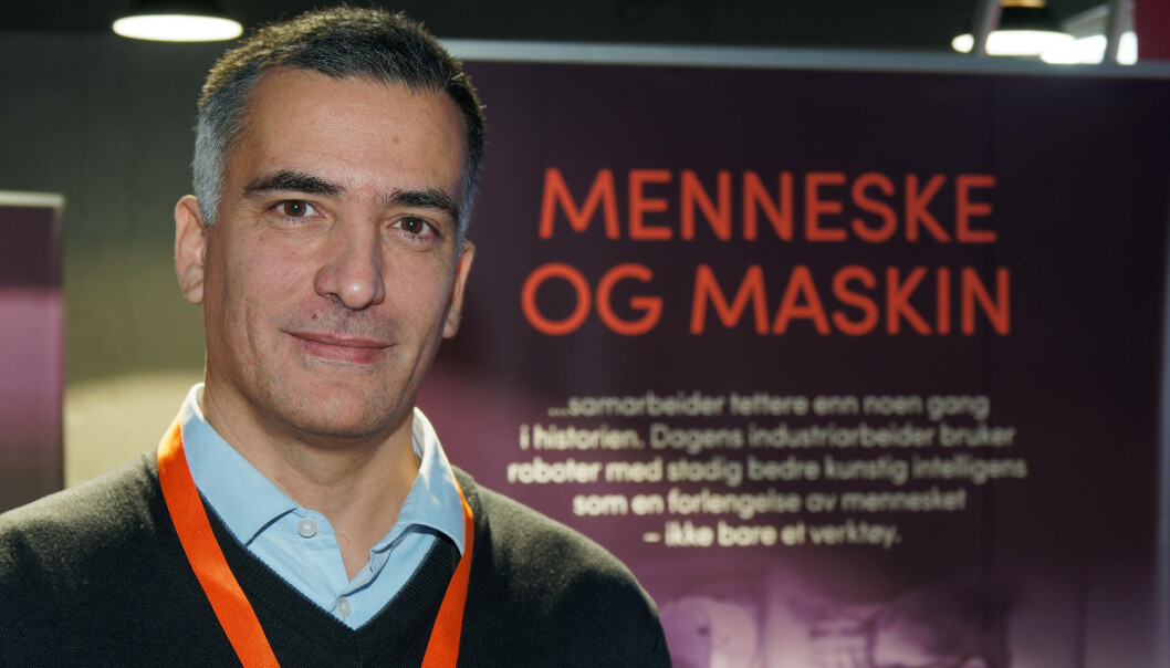 Manuel Oliveira har tatt med seg forskerbakgrunnen og grunnlagt Kit-AR, som hjelper kunder med å produsere alt fra møbler til fly. Manuel Oliveira har tatt med seg forskerbakgrunnen og grunnlagt Kit-AR, som hjelper kunder med å produsere alt fra møbler til fly.
