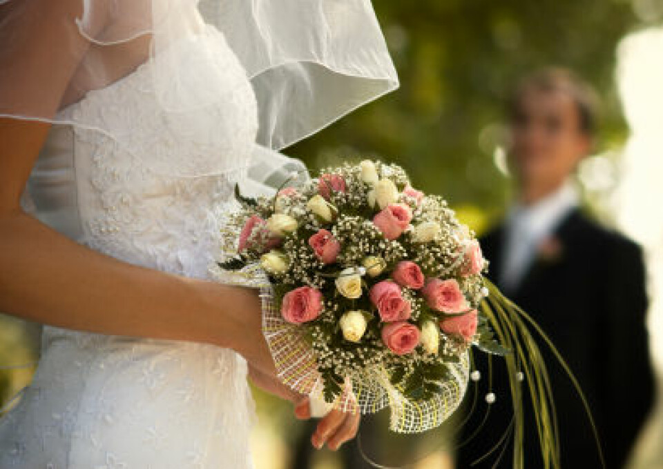 'Det å gifte seg med en yngre mann kan nok ha mange fordeler, men et lenger liv er ikke en av dem, ifølge studien. (Illustrasjonsfoto: iStockphoto)'