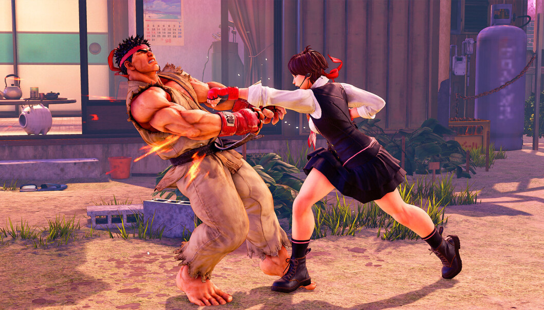De siste tretti årene har Street Fighter-serien fra Capcom vært et klassisk innslag på spillmaskiner på kjøpesentre og i tv-stuer verden over. I spillet må du beherske et vell av tastekombinasjoner for å overvinne din motstander med forskjellige spark, slag og spesialtriks. De siste tretti årene har Street Fighter-serien fra Capcom vært et klassisk innslag på spillmaskiner på kjøpesentre og i tv-stuer verden over. I spillet må du beherske et vell av tastekombinasjoner for å overvinne din motstander med forskjellige spark, slag og spesialtriks.