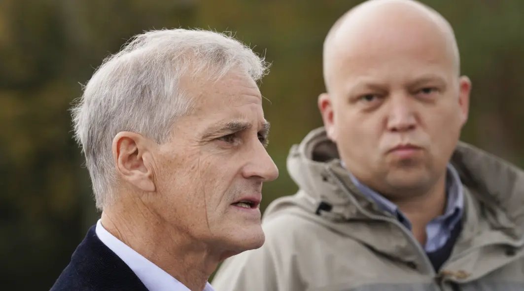 For noen år siden var det rundt hundre ledere i det offentlige som hadde høyere lønn enn statsministeren. I dag er det trolig over 300 offentlig ansatte ledere som får bedre betalt enn statsminister Jonas Gahr Støre og hans godt og vel 1,7 millioner i året. For noen år siden var det rundt hundre ledere i det offentlige som hadde høyere lønn enn statsministeren. I dag er det trolig over 300 offentlig ansatte ledere som får bedre betalt enn statsminister Jonas Gahr Støre og hans godt og vel 1,7 millioner i året.