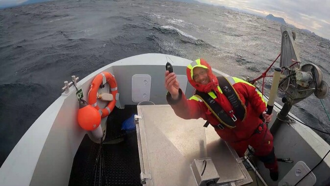 Keno Ferter with the satellite tag. Here outside Florø. Keno Ferter with the satellite tag. Here outside Florø.