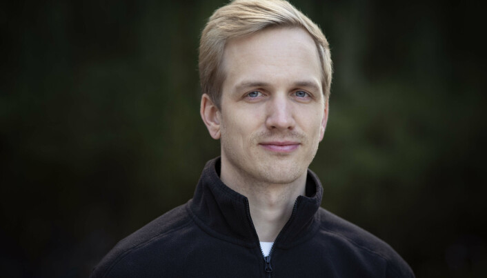 – Det lønner seg ikke å være åpen om psykiske plager når man søker jobb, selv om arbeidsgivere antakelig foretrekker at man er det, sier Vegar Bjørnshagen, doktorgradsstipendiat ved NOVA. – Det lønner seg ikke å være åpen om psykiske plager når man søker jobb, selv om arbeidsgivere antakelig foretrekker at man er det, sier Vegar Bjørnshagen, doktorgradsstipendiat ved NOVA.