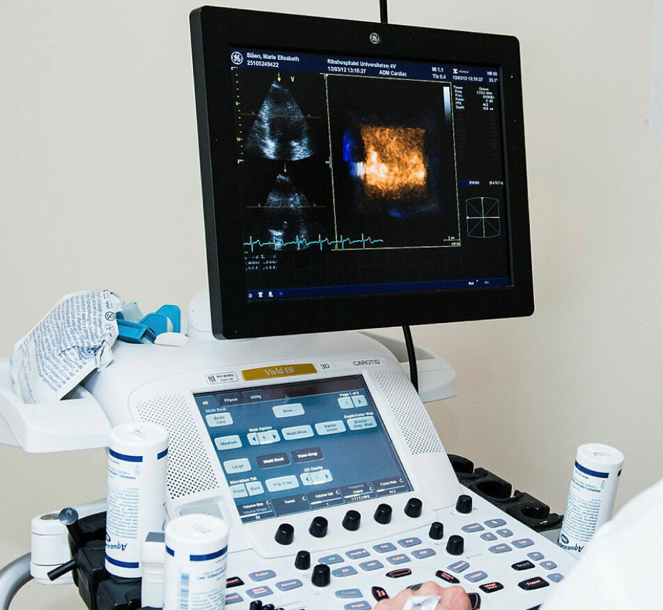 The image shows an echocardiographic examination of a patient's heart at Oslo University Hospital.