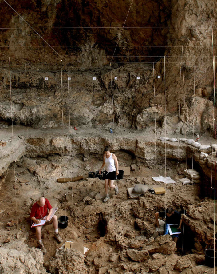Oversikt over utgravingsstedet i Hilazon Tachtit Cave, Israel. (Foto: Naftali Hilger) Oversikt over utgravingsstedet i Hilazon Tachtit Cave, Israel. (Foto: Naftali Hilger)
