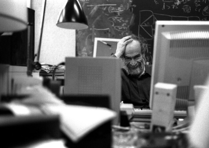 "Mikhail L. Gromov regnes som en av verdens fremste matematikere og en rekke geometriske prinsipper er oppkalt etter han. (Foto: Jean-François Dars) " "Mikhail L. Gromov regnes som en av verdens fremste matematikere og en rekke geometriske prinsipper er oppkalt etter han. (Foto: Jean-François Dars) "