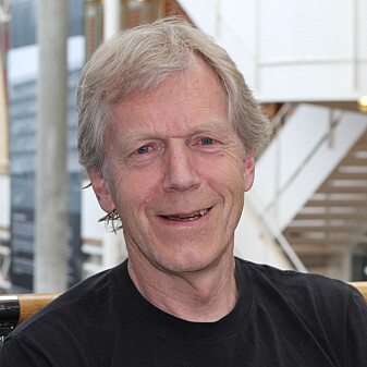 Rolf Rønning advarer norske forskere mot å bli mer katolske enn paven så lenge andre snakker med Brussel og får forskningsmidler. Rolf Rønning advarer norske forskere mot å bli mer katolske enn paven så lenge andre snakker med Brussel og får forskningsmidler.