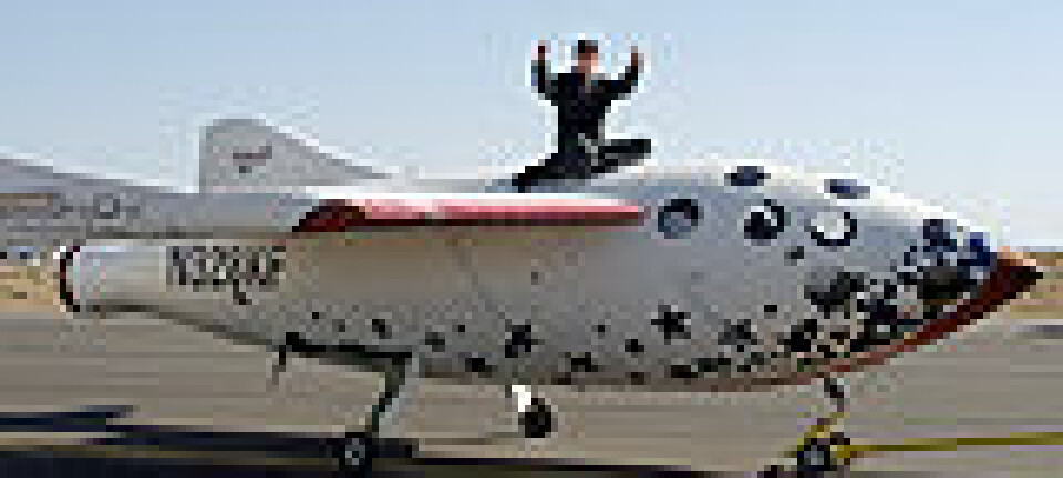 'Mike Melvill etter landingen på Mojave-flyplassen. (Foto: Scaled Composites)'