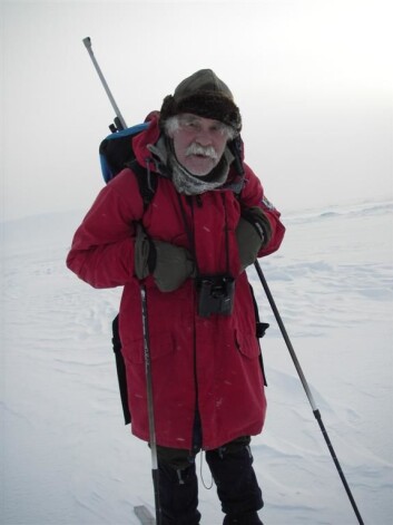 Isbjørnforskerveteran Thor S. Larsen. (Foto: Øystein Overrein/Norsk Polarinstitutt) Isbjørnforskerveteran Thor S. Larsen. (Foto: Øystein Overrein/Norsk Polarinstitutt)