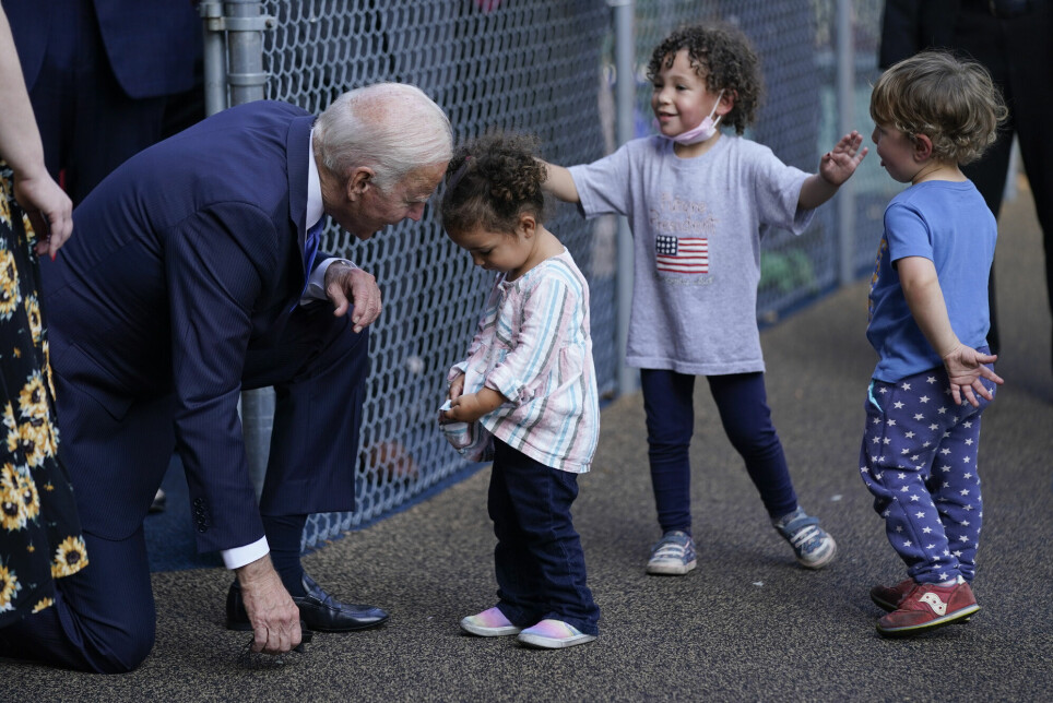 For første gang deler myndighetene i USA, med president Joe Biden i spissen, ut barnetrygd til amerikanske barnefamilier.
