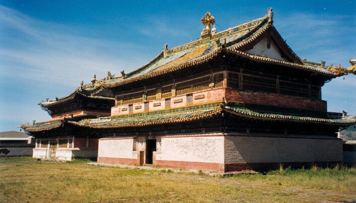 Buddhistklosteret Erdene Zuu som står på det gamle palasset i Karakorum. Buddhistklosteret Erdene Zuu som står på det gamle palasset i Karakorum.